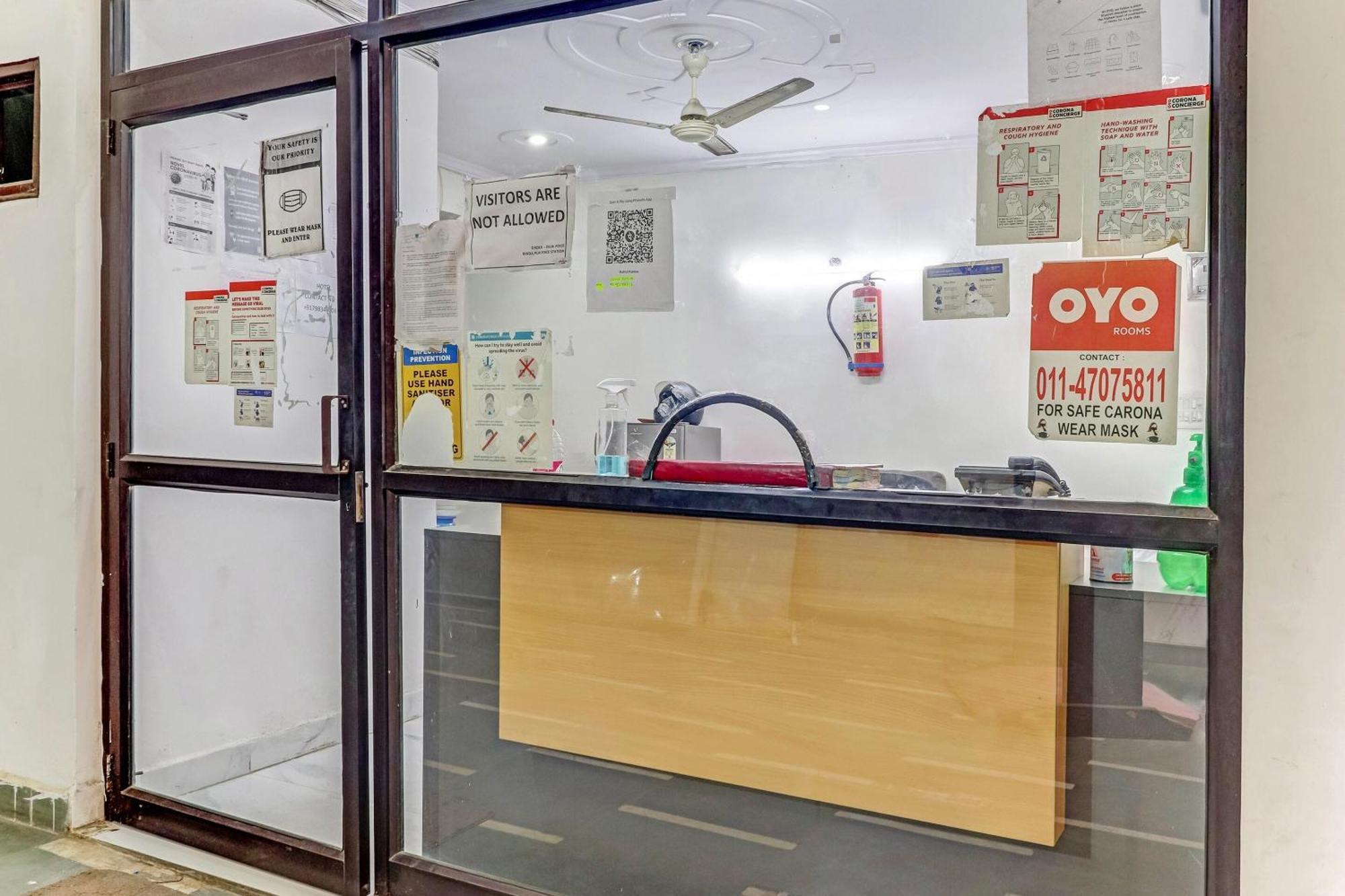 Hotel O Cozy Stay Делхи Екстериор снимка